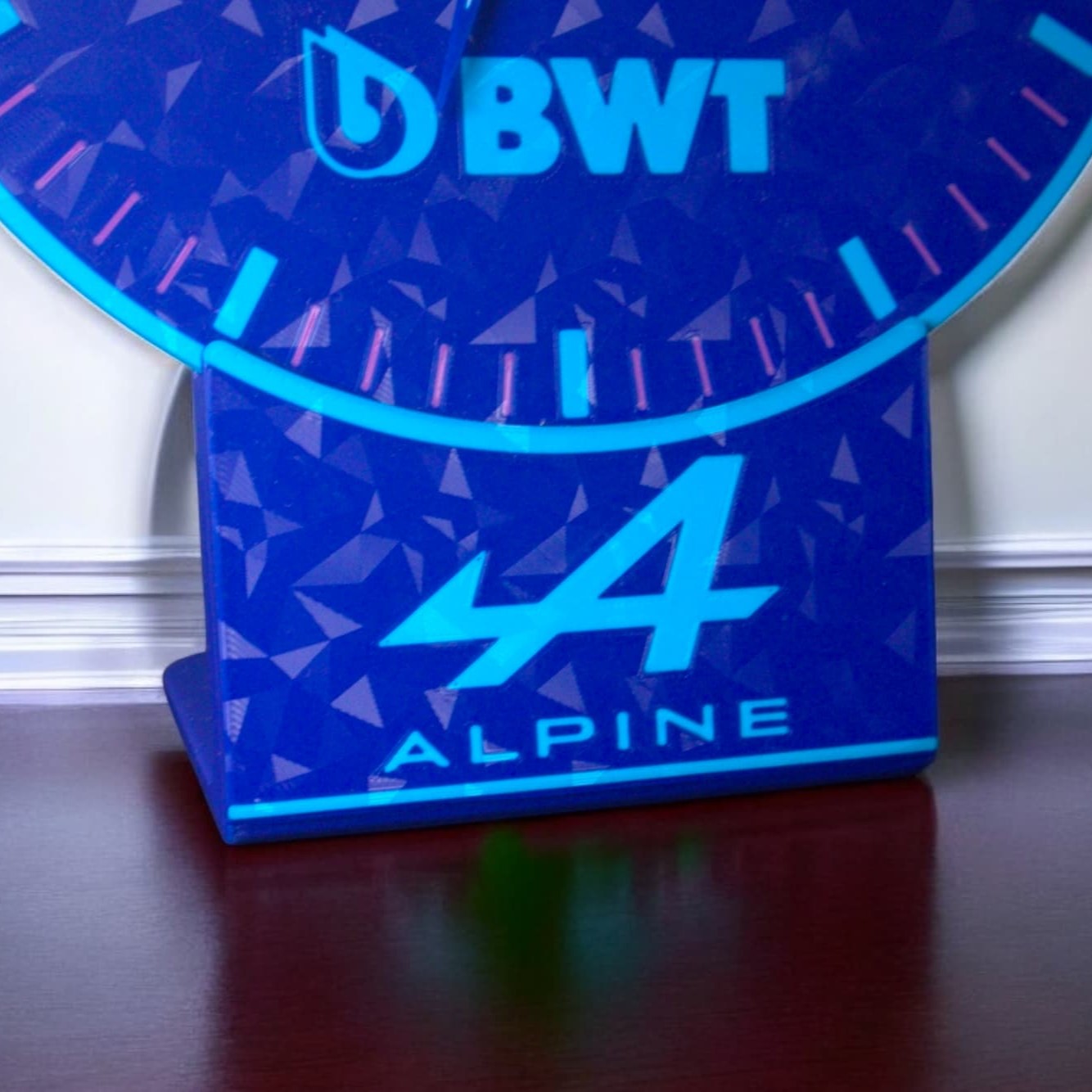 Reloj de mesa Alpine