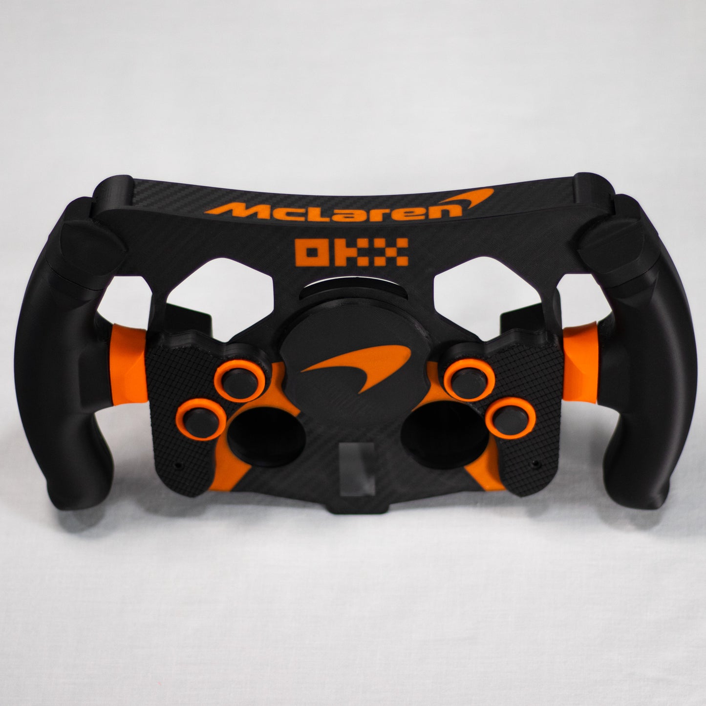 Réplica de volante F1 McLaren negro con acabados de alta calidad para simracing